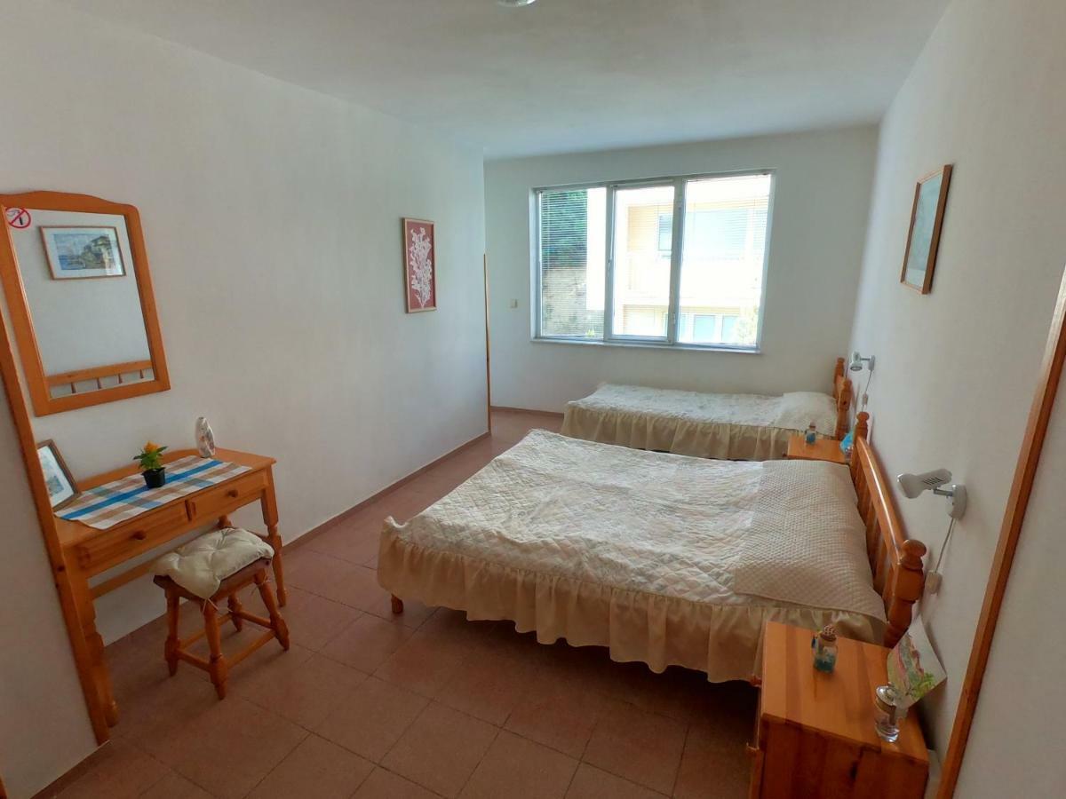 Apartment In St. Vlas With Terrace Свети-Влас Экстерьер фото