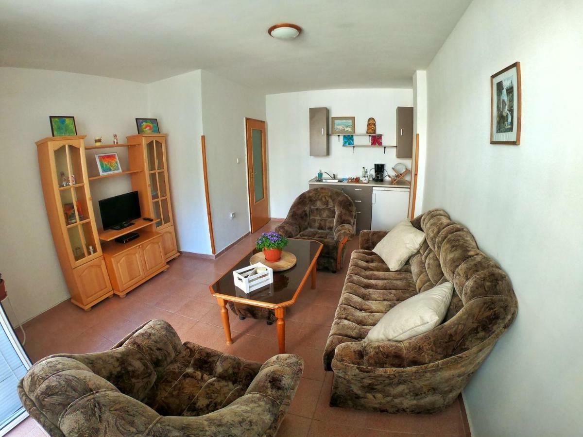 Apartment In St. Vlas With Terrace Свети-Влас Экстерьер фото